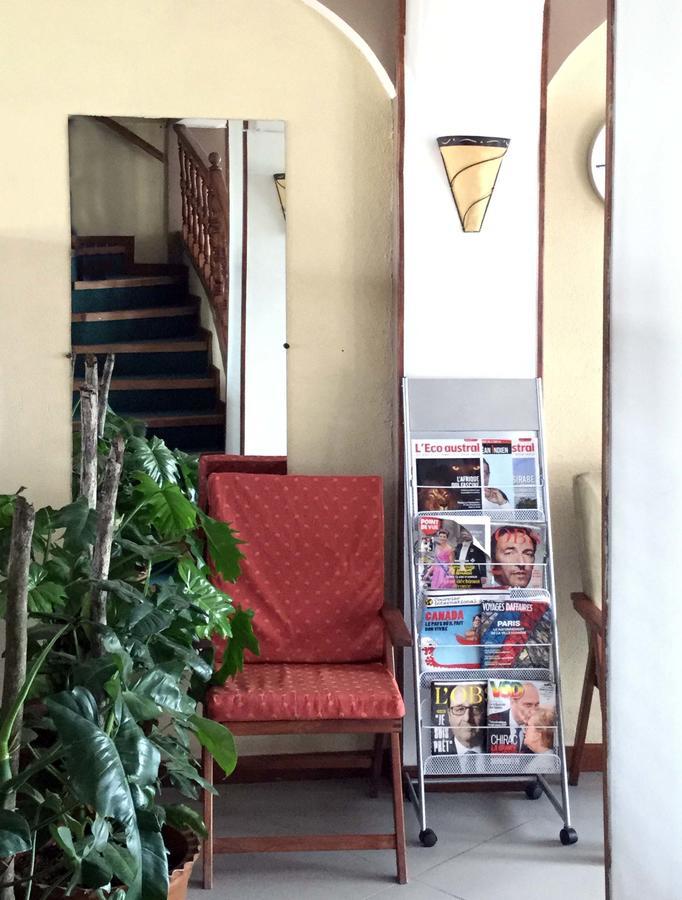 A L'Hotel Antananarivo Exterior photo